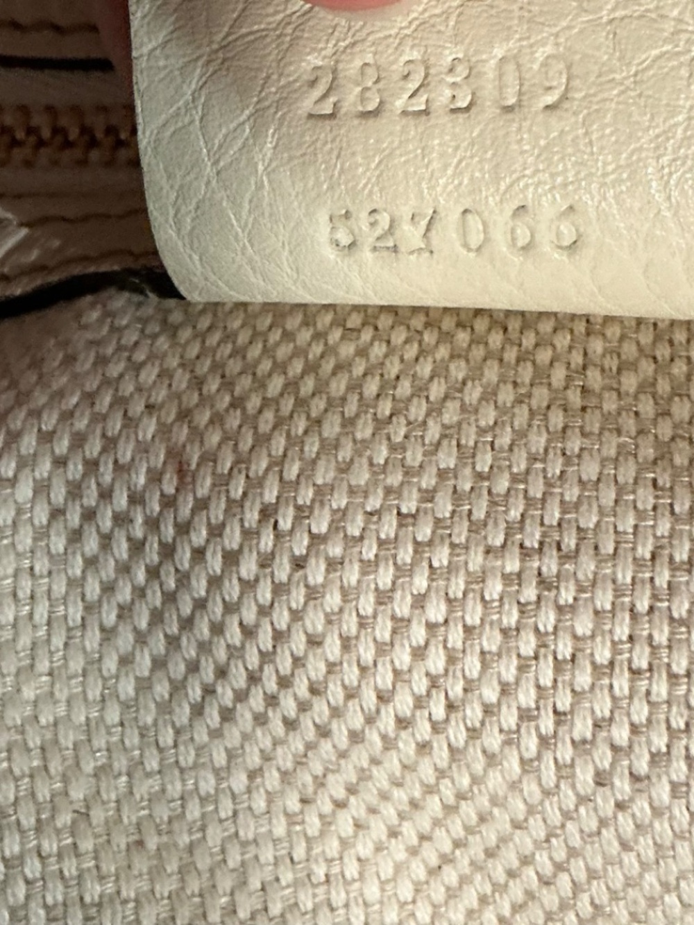 GUCCI SOHO large ivory tote bag - Picture 15 of 16